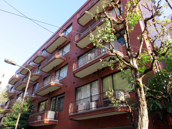 ヴィラロイヤル三番町の外観