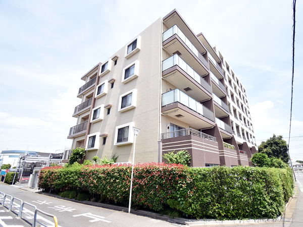 プライヴェル東中山の外観