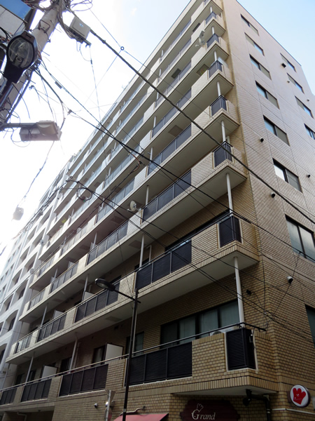 九段シルバーパレスの外観