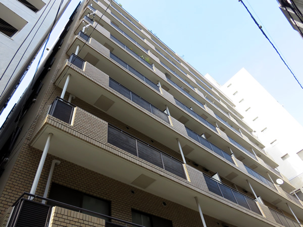 九段シルバーパレスの外観