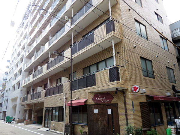 九段シルバーパレスの外観