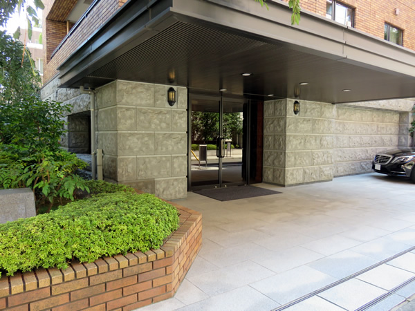 グランフォルム赤坂の外観