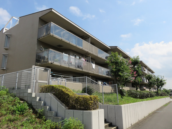 リリファつきみ野４号棟の外観