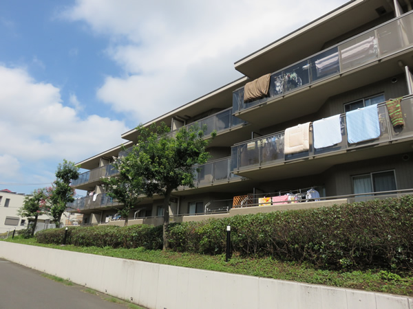 リリファつきみ野４号棟の外観