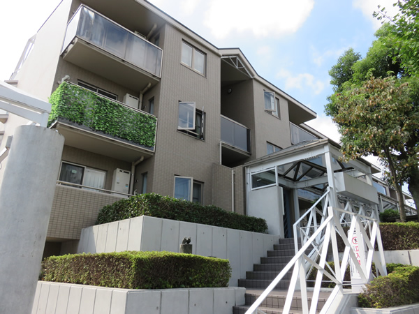 リリファつきみ野２号棟の外観