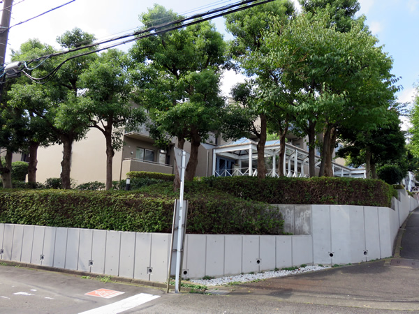 リリファつきみ野１号棟の外観