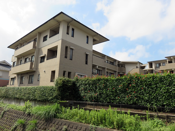 つきみ野パークホームズ2番館の外観