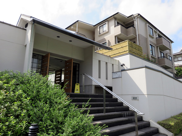 つきみ野パークホームズ2番館の外観