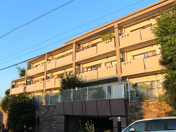 モリスガーデンヒルズ井土ヶ谷の外観