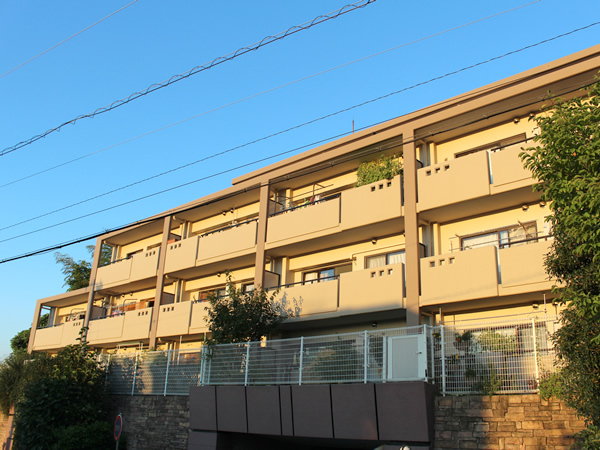 モリスガーデンヒルズ井土ヶ谷の外観