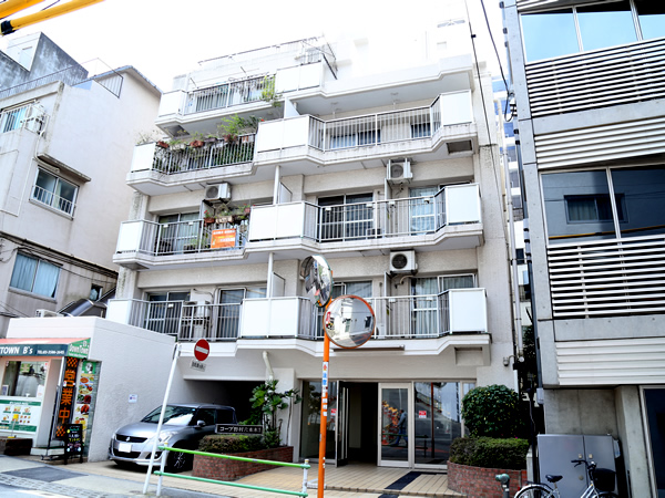 コープ野村六本木1の外観