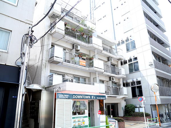 コープ野村六本木1の外観