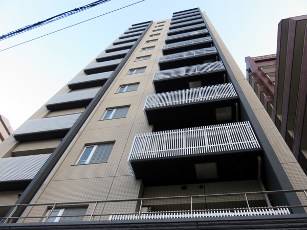 プレミスト調布駅前ブリリアントプレイスの外観