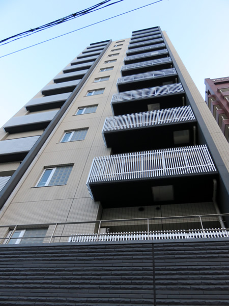 プレミスト調布駅前ブリリアントプレイスの外観