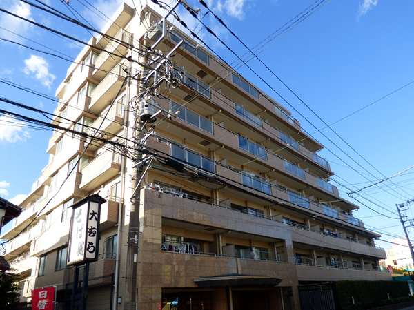 アルス鶴間の外観