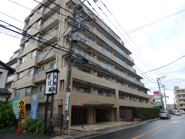 アルス鶴間の外観