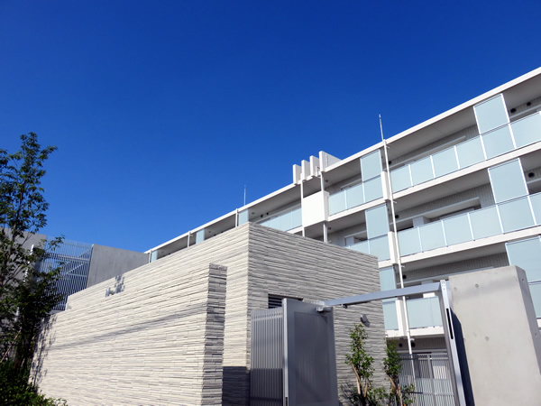 ドレッセ美しが丘ヒルズの外観