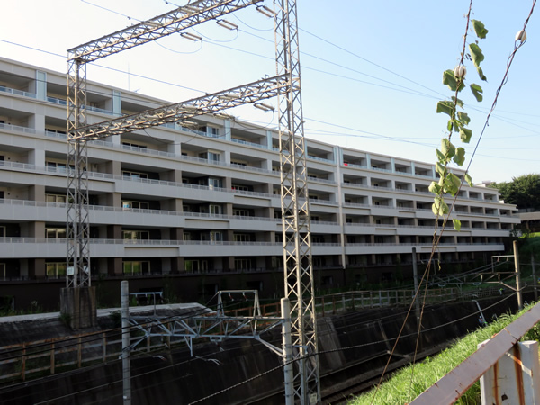 ドレッセ美しが丘ヒルズの外観