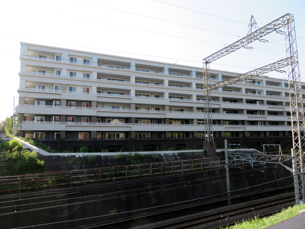 ドレッセ美しが丘ヒルズの外観