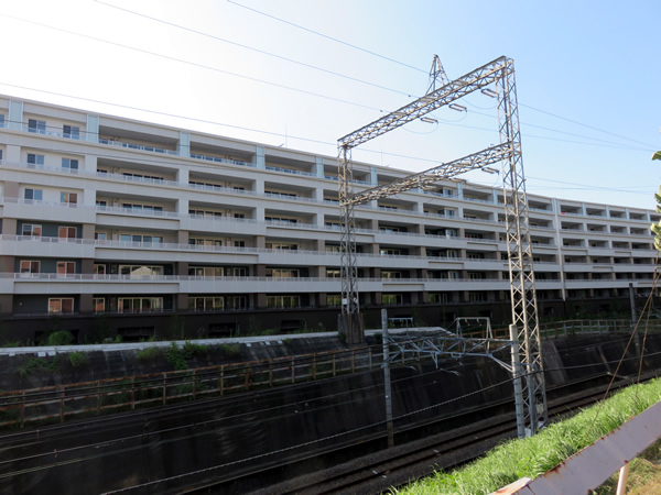 ドレッセ美しが丘ヒルズの外観