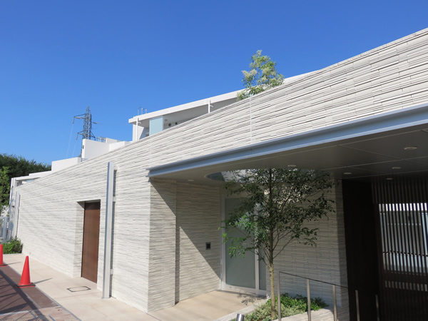 ドレッセ美しが丘ヒルズの外観