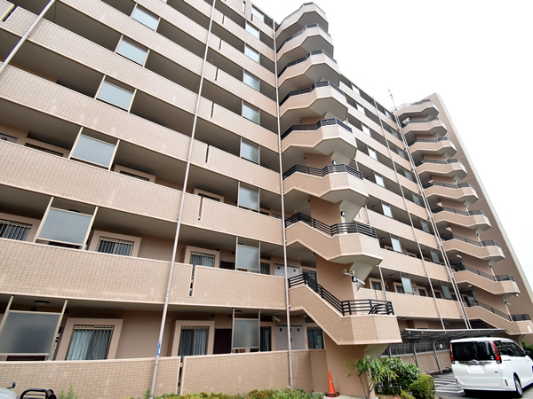 セレナハイム津田沼アブリールの外観