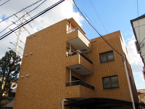 東高ペアシティルーセント成城の外観