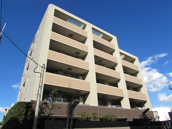 D'グランセ成城の外観