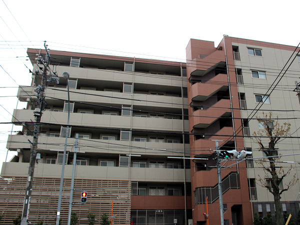 パレステージ井土ヶ谷の外観