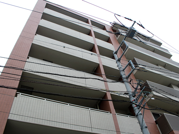 パレステージ井土ヶ谷の外観