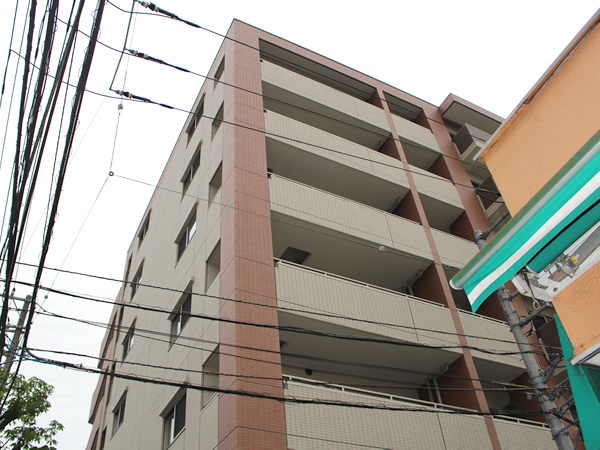 パレステージ井土ヶ谷の外観