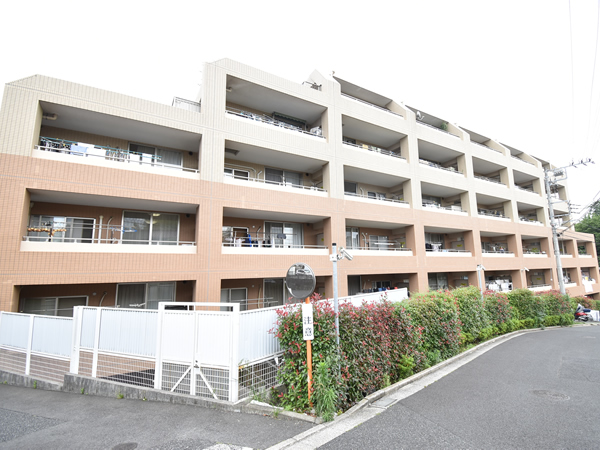 サンクレイドル薬園台2番館の外観