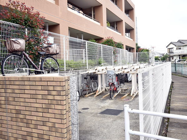 サンクレイドル薬園台2番館の外観