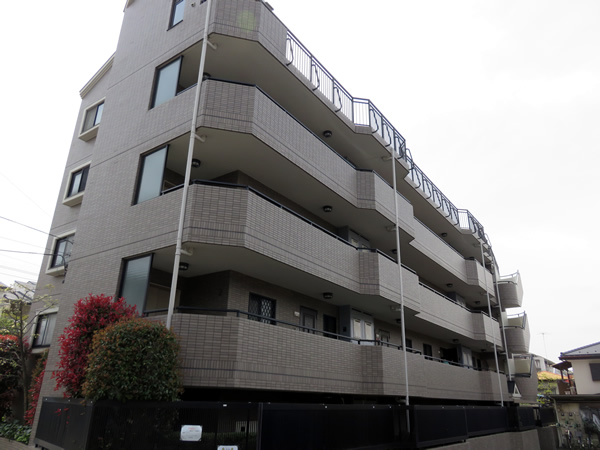 ベルフォーネあざみ野の外観