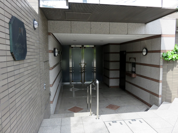 ベルフォーネあざみ野の外観