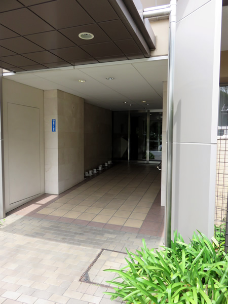 リビオあざみ野ブライティアＡ棟（フロントコート）の外観