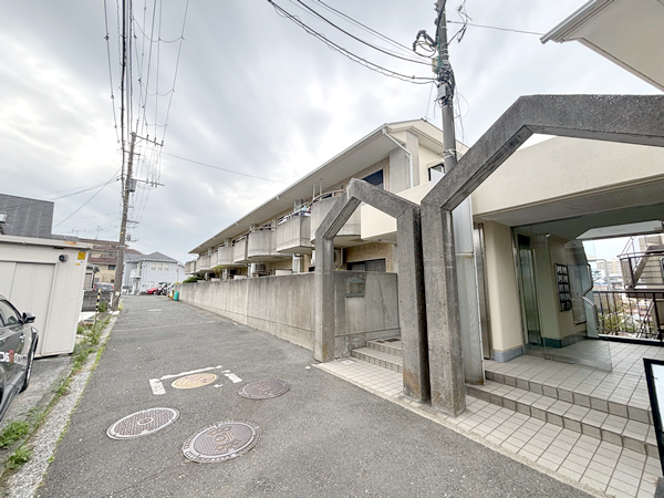 エクセル弘明寺Ａ棟の外観