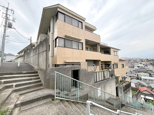 エクセル弘明寺Ｂ棟の外観