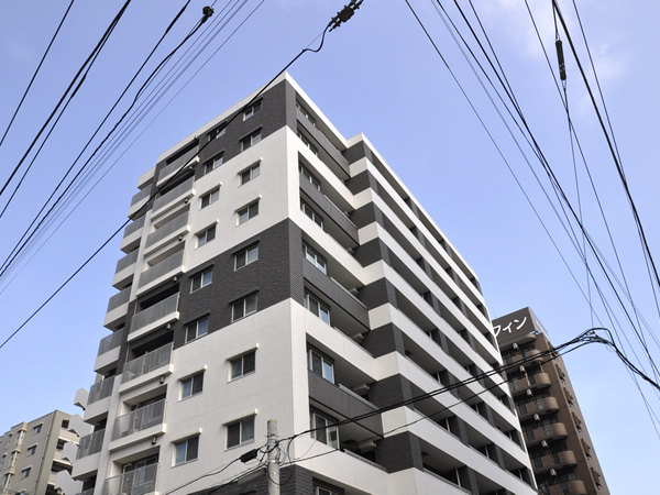 ライオンズ横浜ポートサイドの外観