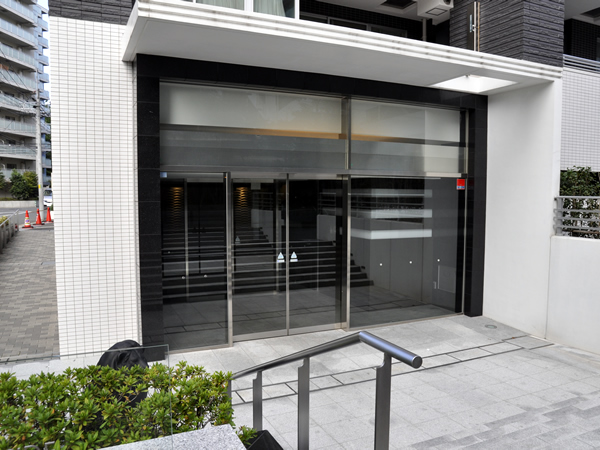 ライオンズ横浜ポートサイドの外観