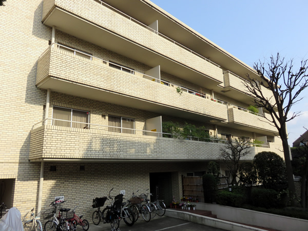 中落合シティハウスの外観