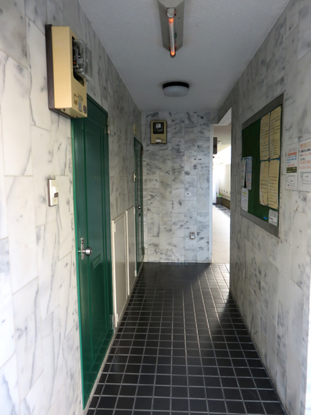 トップ新宿第3の外観