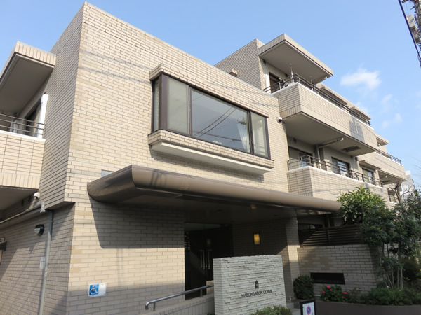 メゾンセゾン落合の外観