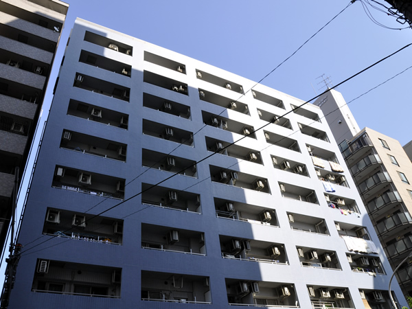 フェリズ横浜公園の外観