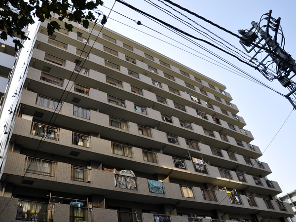 シャロン横浜大通り公園の外観