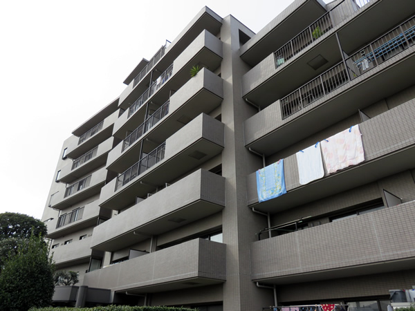 ソフィアすずかけ台ソルフェージュの外観