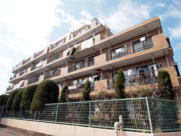 ライオンズマンション調布第6の外観