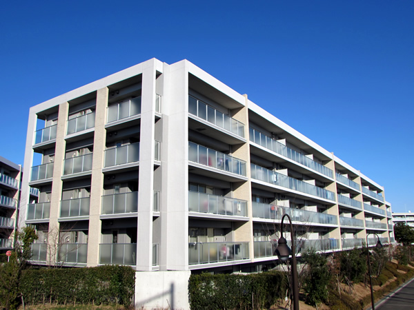 オーセントコートはるひ野１番街の外観