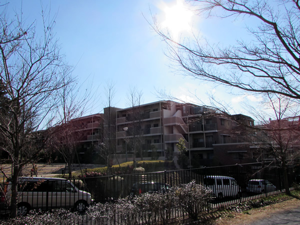 ノブレス新百合ヶ丘フォレストハウスの外観