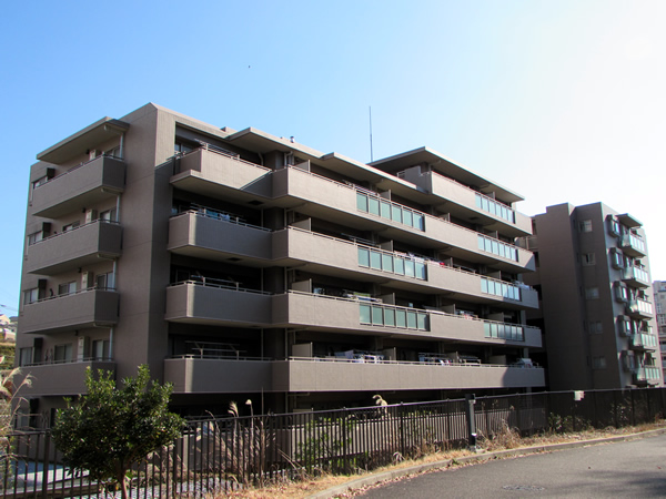 藤和シティホームズ新百合ヶ丘の外観